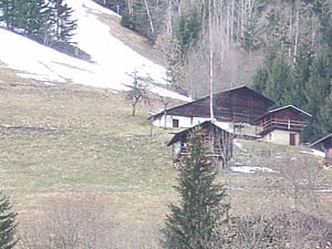 Le chalet les Chanterelles tel que découvert en 2007.